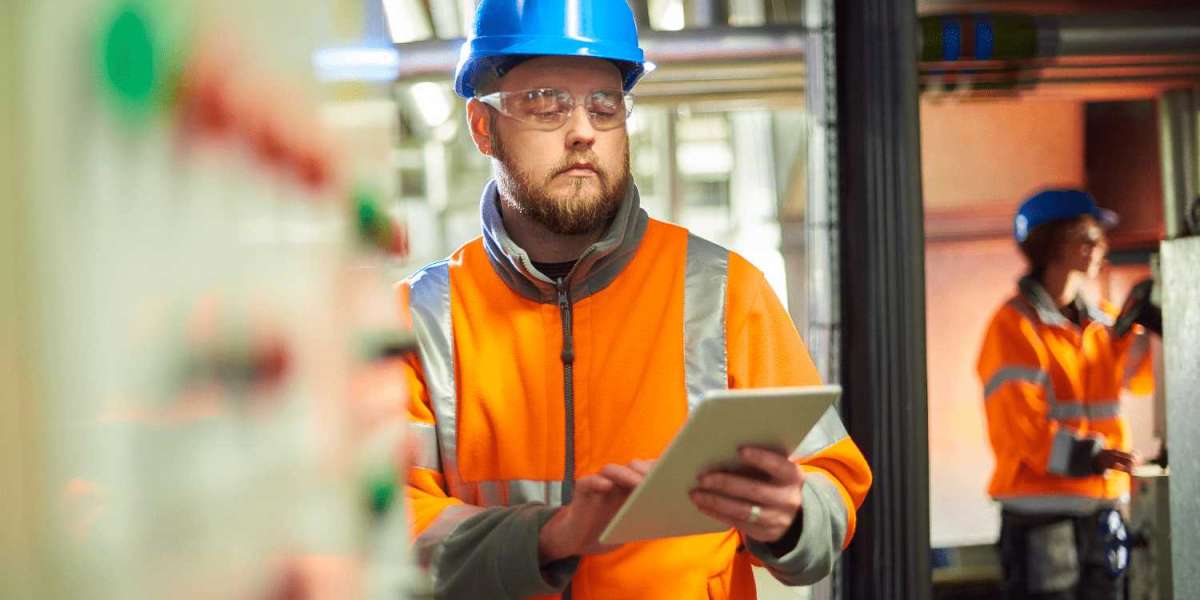 Top 5 Manufacturing Maintenance Software Available for Your Business in 2023