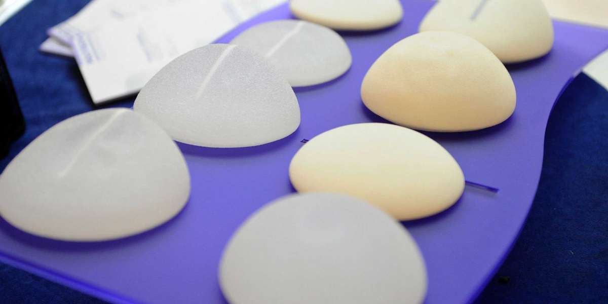 Breast Implants Market Size to Expand at 6.40% CAGR by 2030