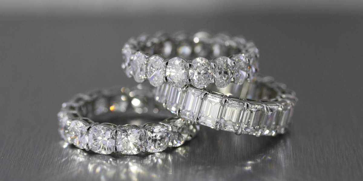 A Sparkling Union: Celebrating Your Wedding With Stunning Diamond Bands