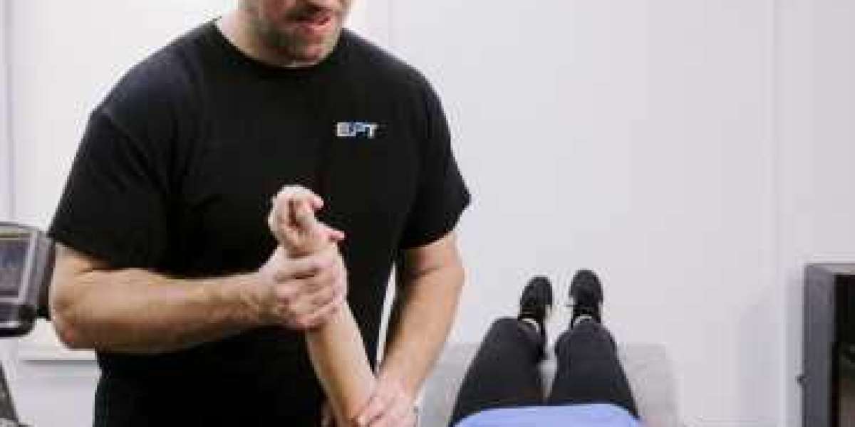 Can you explain the concept of therapeutic exercise and its various applications in physical therapy?